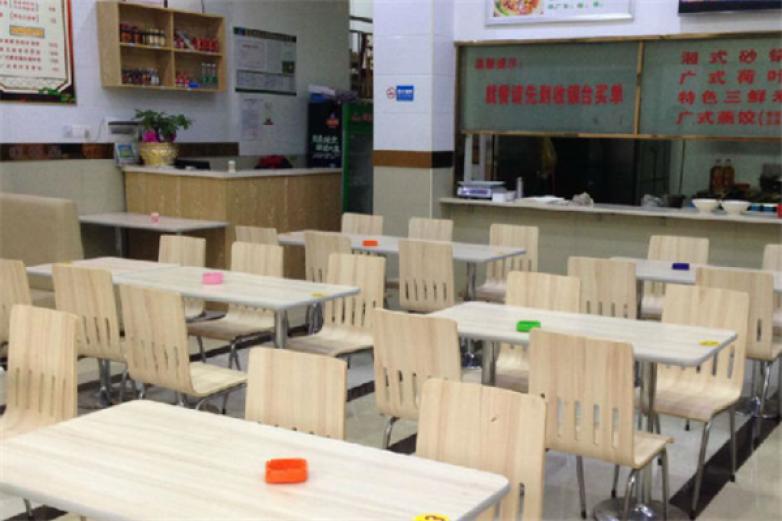 佐夫旋转麻辣烫